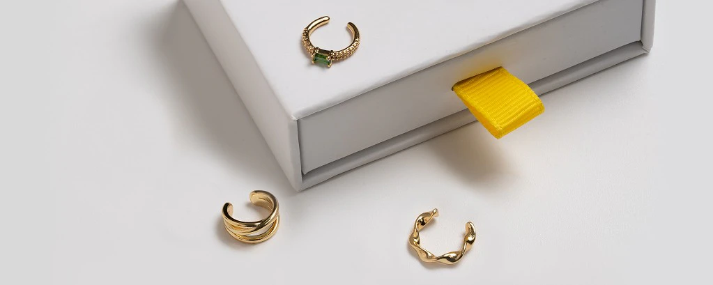 Earcuff