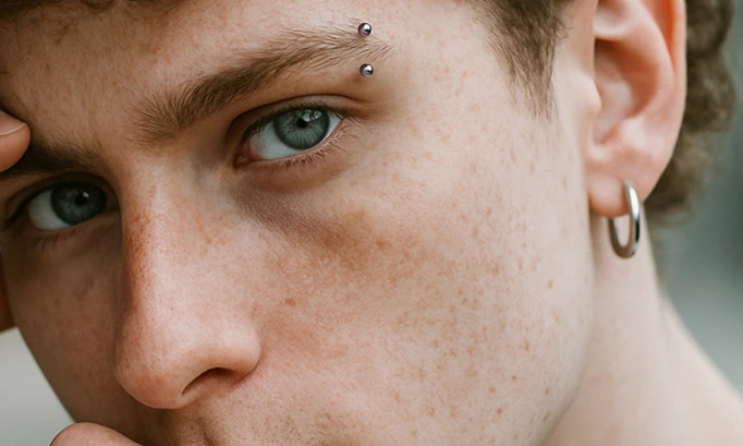 Gioielli per piercing al sopracciglio