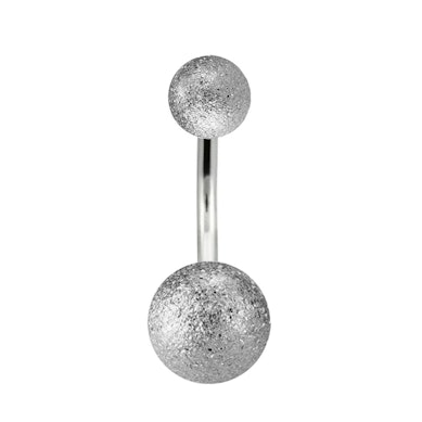 Piercing all'ombelico con look diamante