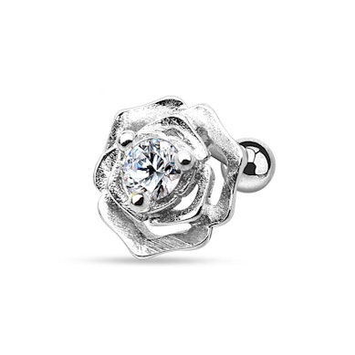 Piercing all'orecchio con rosa e pietra