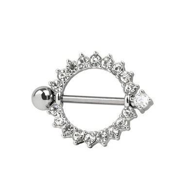 Piercing al capezzolo con scudo tondo e pietre trasparenti