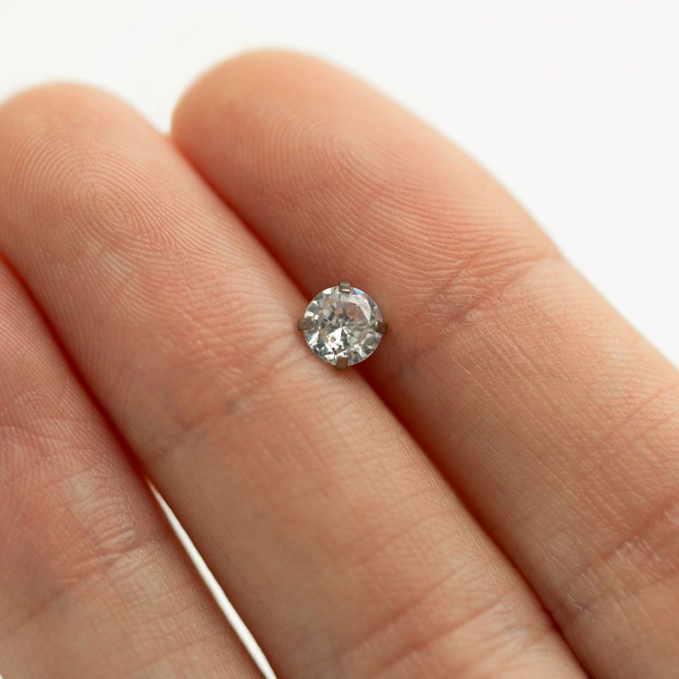 Dermal con pietra grande
