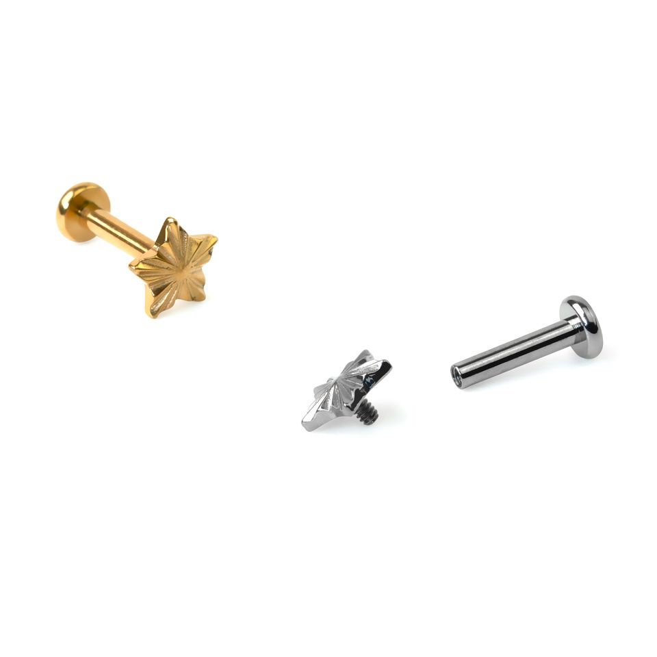 Labret in titanio con top a stella e design strutturato