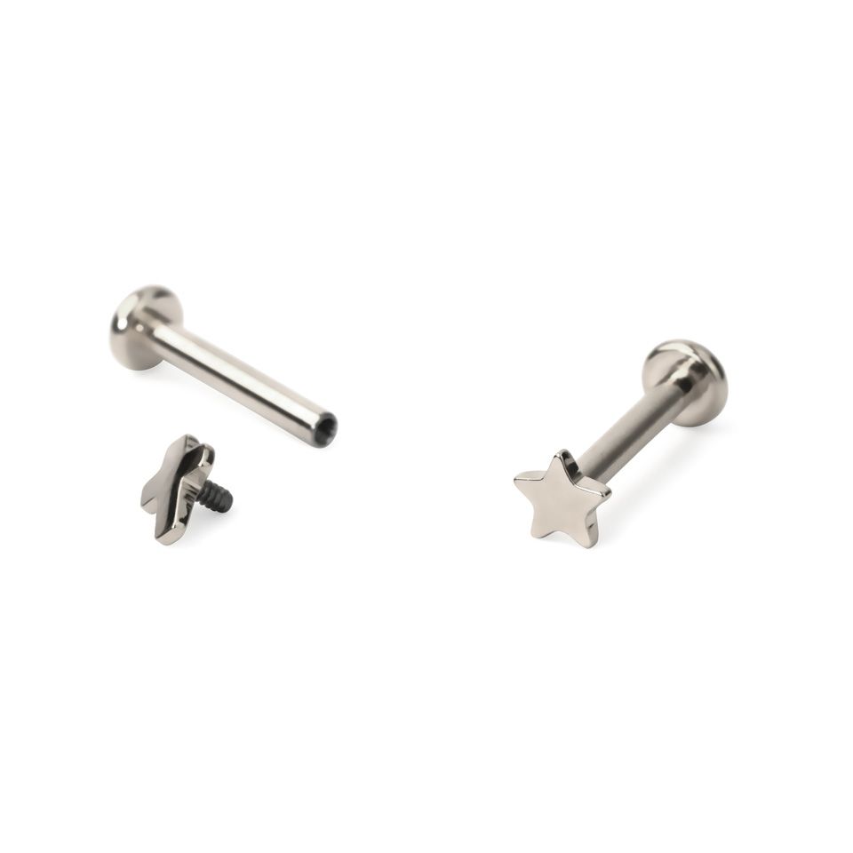Labret in titanio con filettatura interna e top in vari design