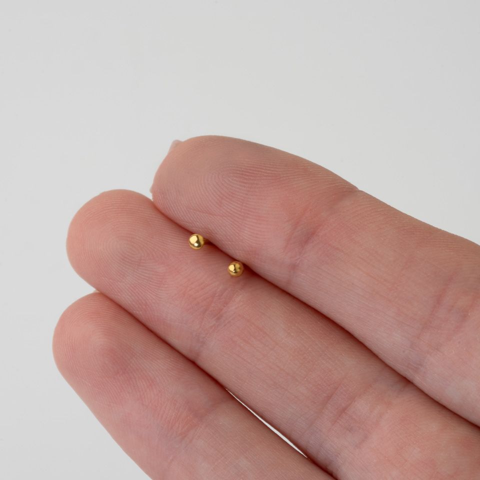Piercing al naso in diversi stili