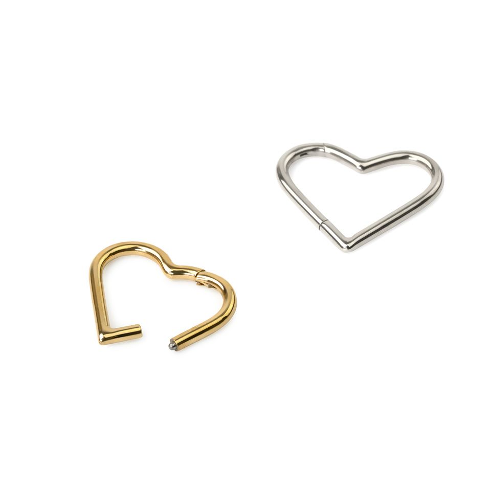 Cerchio con cerniera in titanio a forma di cuore