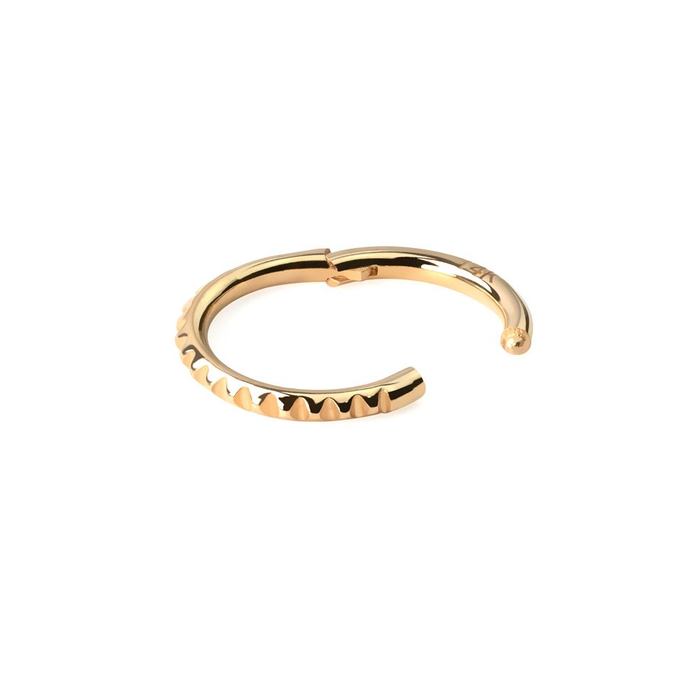 Cerchio con cerniera in oro 14K con motivo a piramide