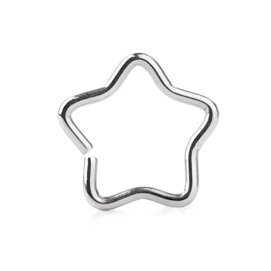 Piercing all'orecchio a stella