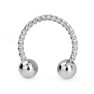 Ferro di cavallo con design intrecciato