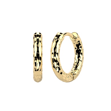 Paio di orecchini huggie con design martellato