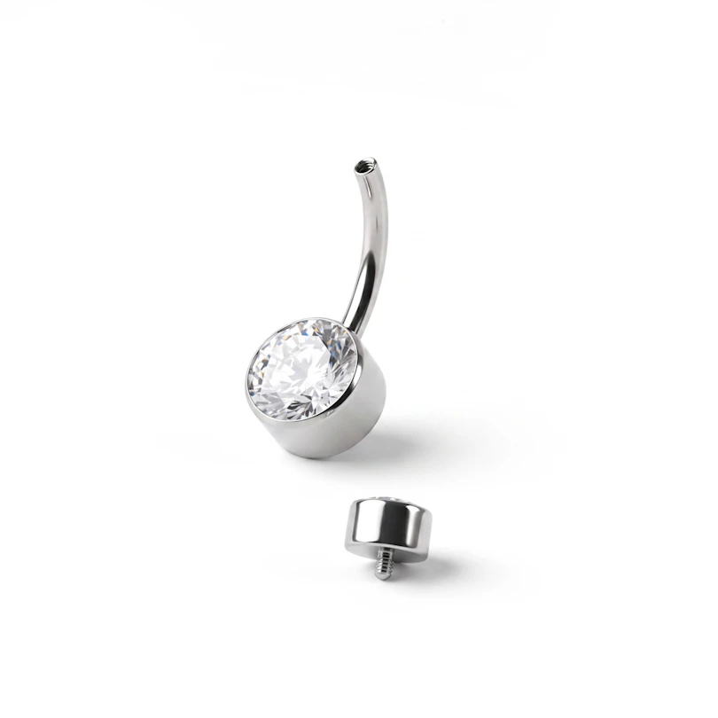 Piercing all'ombelico in titanio con sfere piatte e filettatura interna superiore