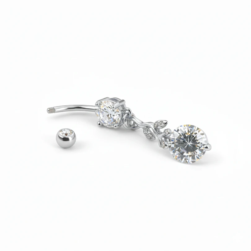 Piercing all'ombelico con pendente e pietre ramificate