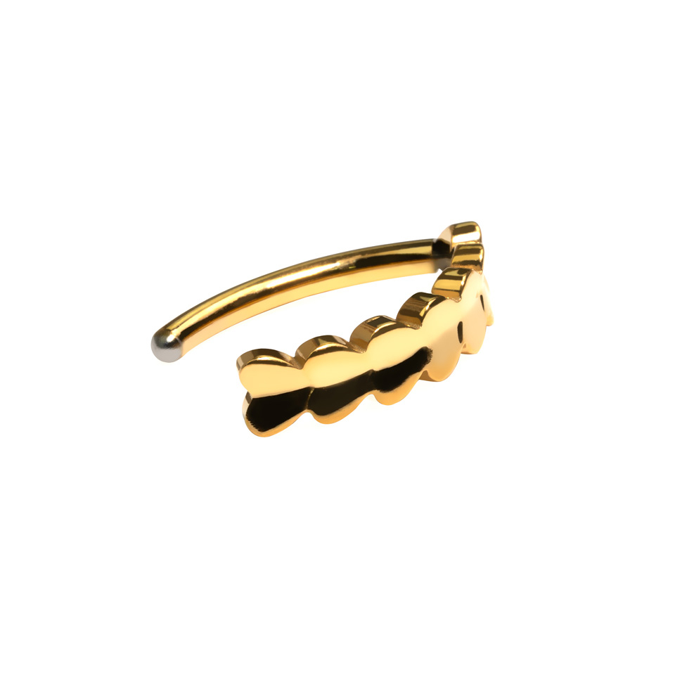 Clicker per ombelico in titanio con cuori