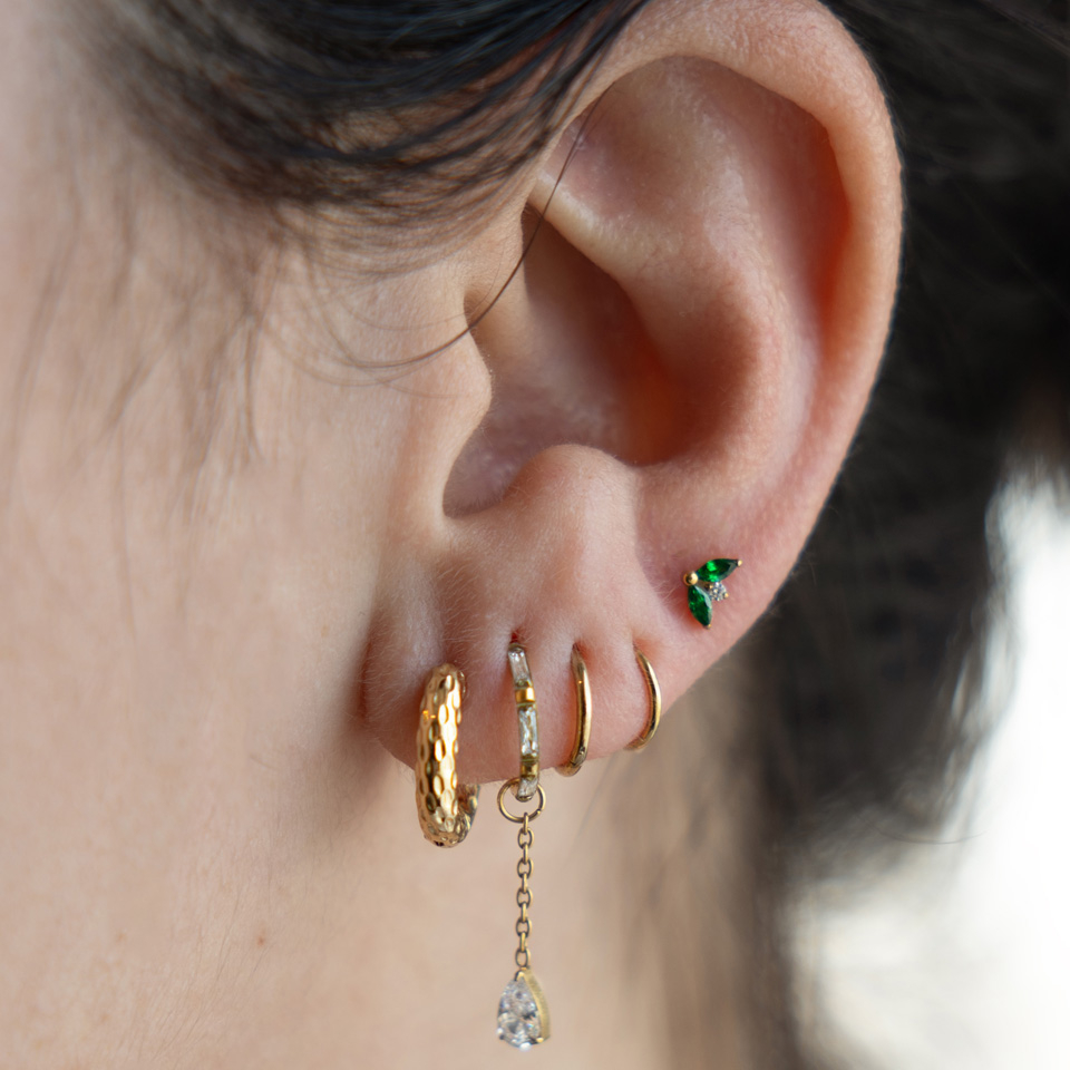 Charm con pietra a goccia