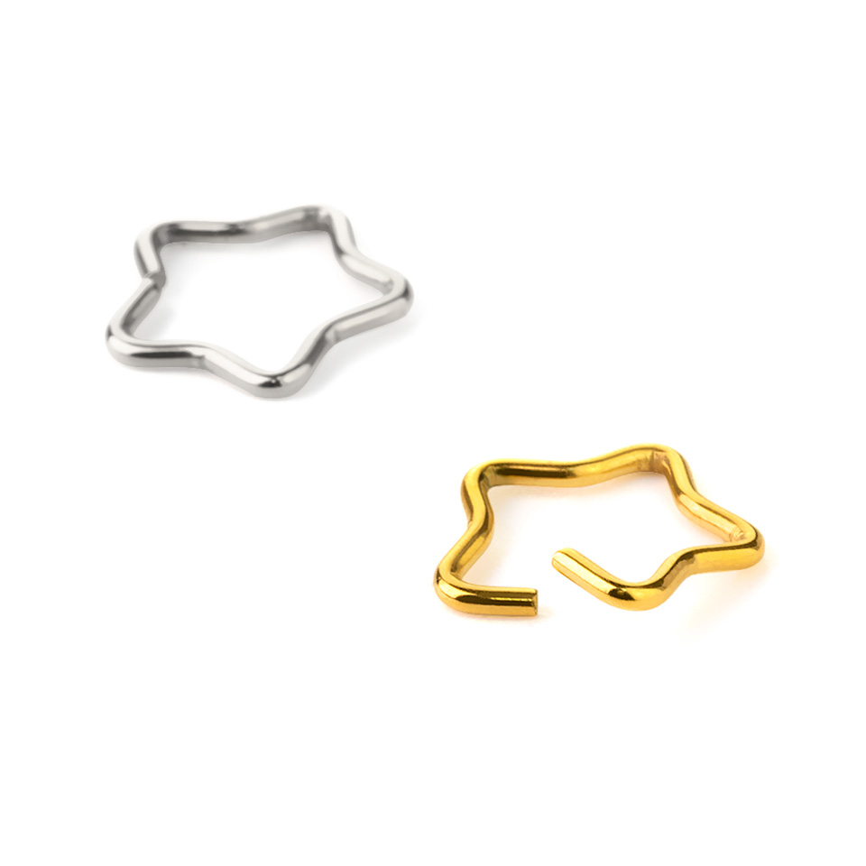 Piercing all'orecchio a stella