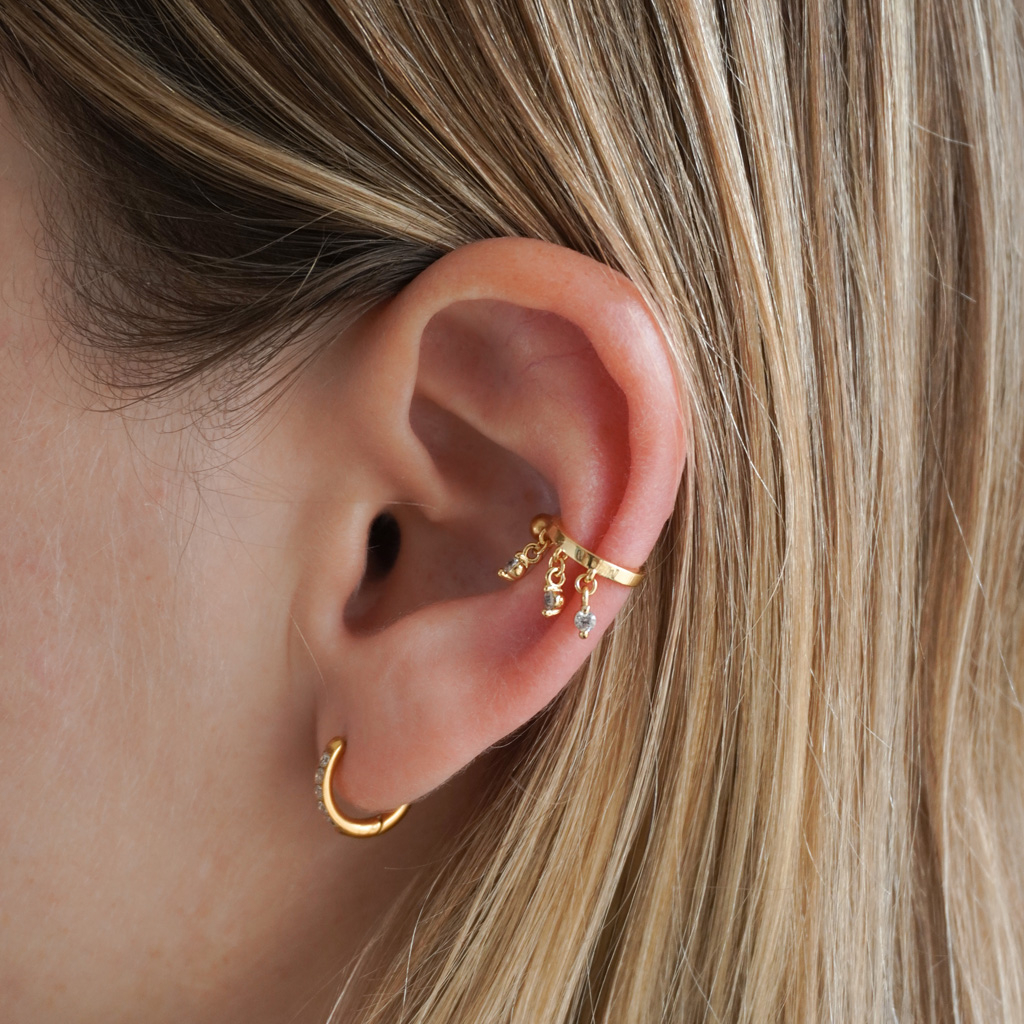 Ear cuff con charm