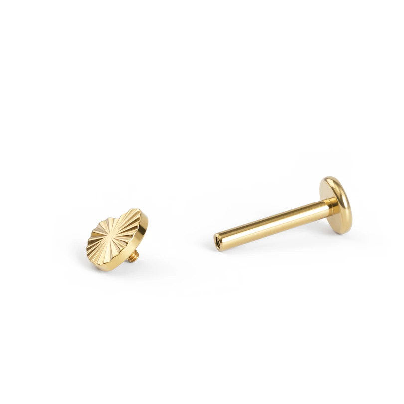 Labret a forma di cuore con motivo dettagliato