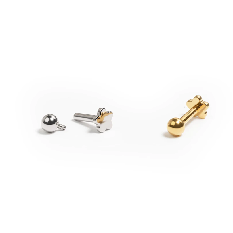 Labret in titanio con flat back a fiore