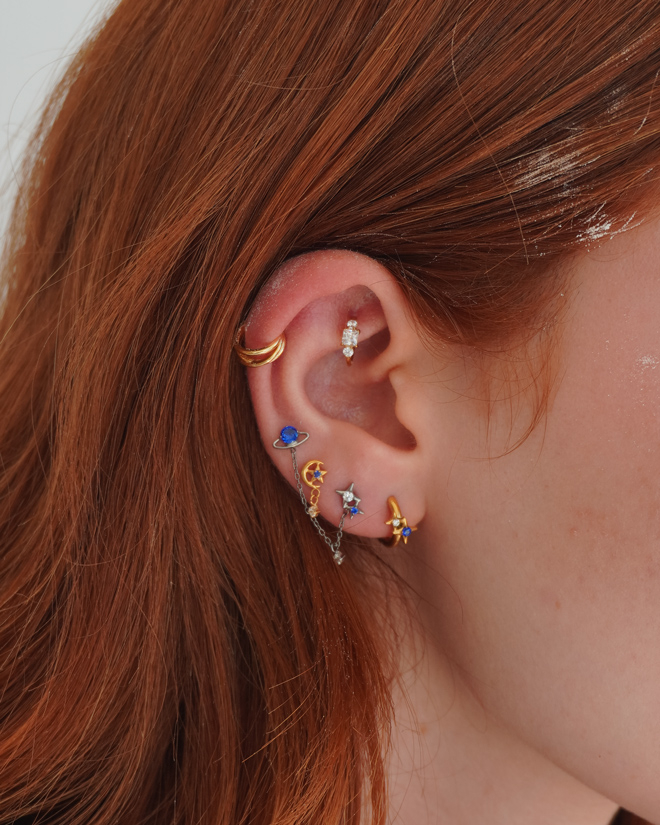 Labret in titanio con luna, stella e charm