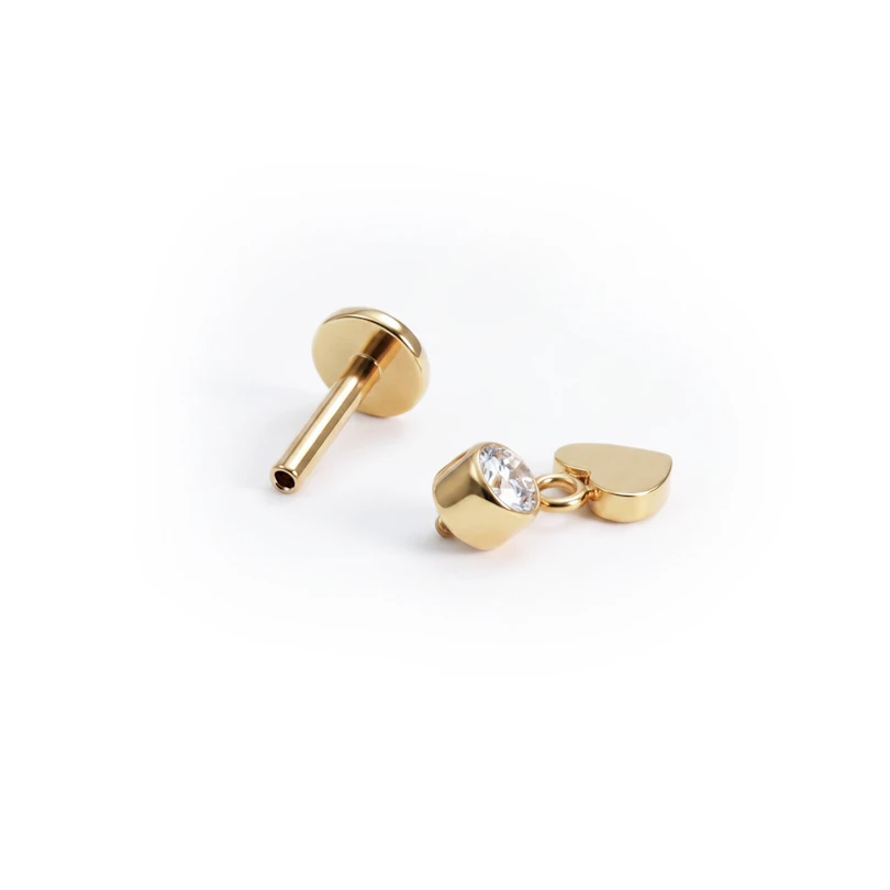 Labret in titanio con ciondolo a cuore