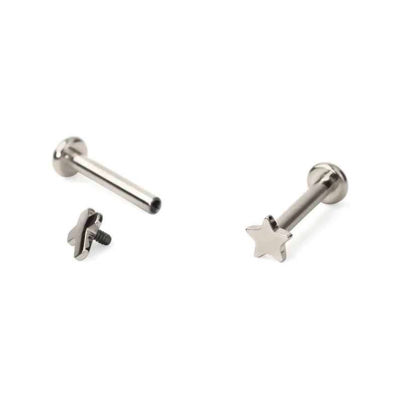 Labret in titanio con filettatura interna e top in vari design