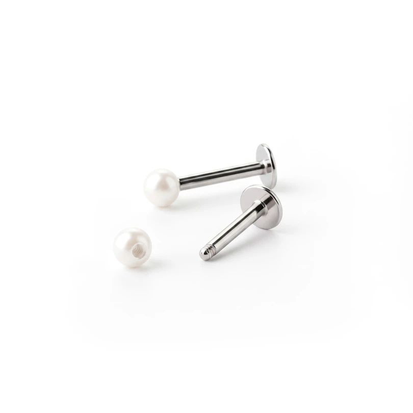 Labret con sfera perlata di acrilico in vari colori