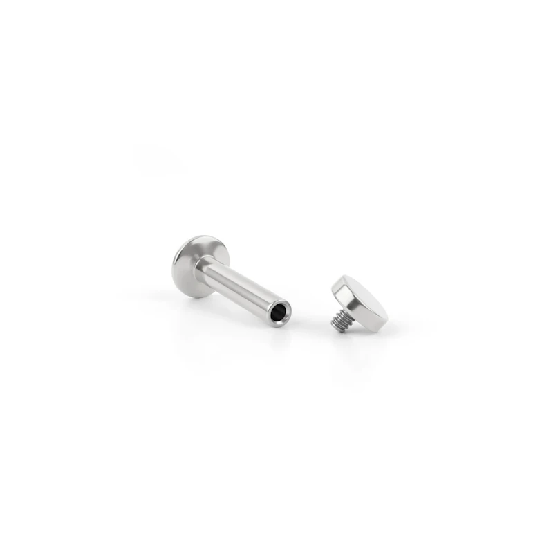 Labret con filettatura interna e top piatto