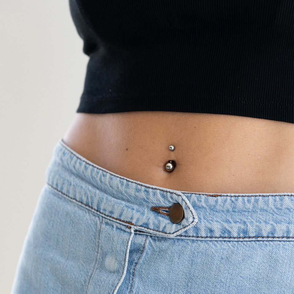 Piercing all'ombelico placcato oro con grande pietra