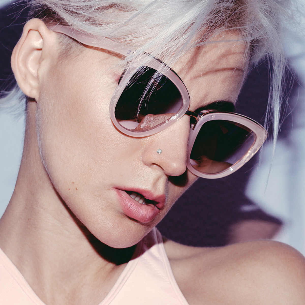 Barra per naso in diversi colori e design di pietra