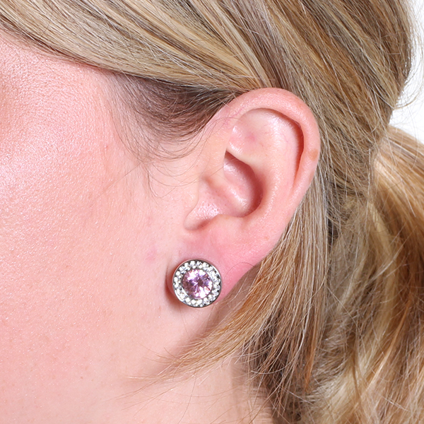 Plug con pietre grandi e piccole