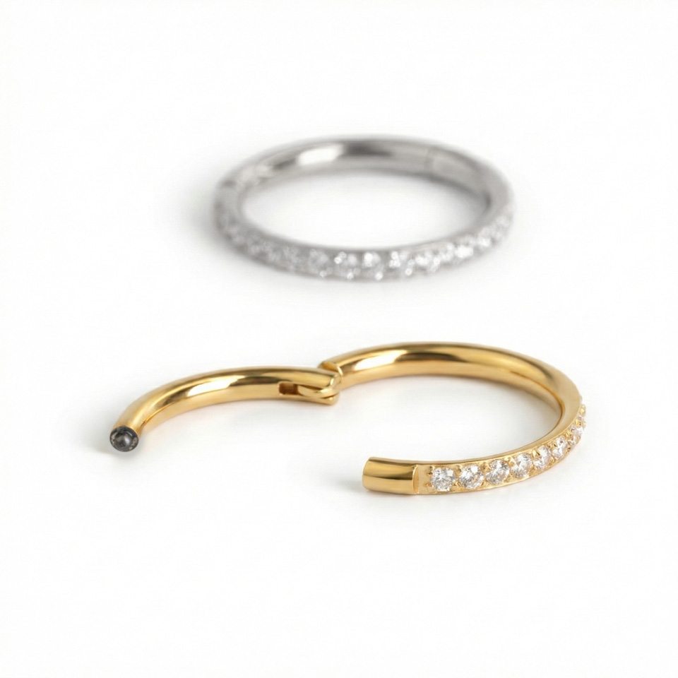 Cerchio con cardine in acciaio chirurgico e pietre esterne